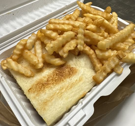 Ham and Egg Sandwich with Fries 火腿蛋三文治薯條